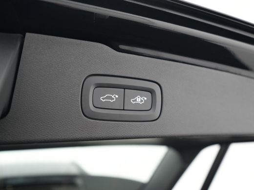 Volvo  V60 2.0 T6 Plug-in hybrid AWD Plus Dark | Harman Kardon | Sportstoelen | 360° Camera | Trekhaak | Ada... ActivLease financial lease