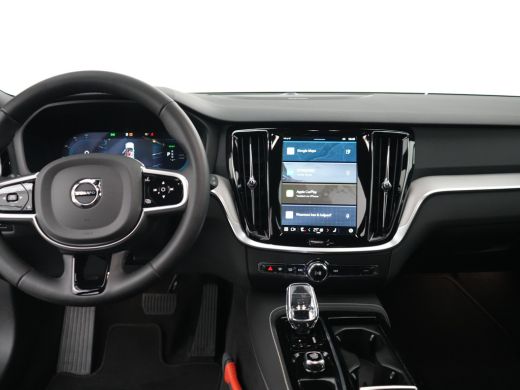 Volvo  V60 2.0 T6 Plug-in hybrid AWD Plus Dark | Harman Kardon | Sportstoelen | 360° Camera | Trekhaak | Ada... ActivLease financial lease