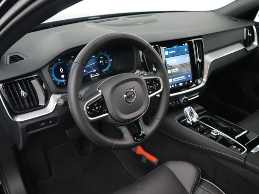 Volvo  V60 2.0 T6 Plug-in hybrid AWD Plus Dark | Harman Kardon | Sportstoelen | 360° Camera | Trekhaak | Ada... ActivLease financial lease