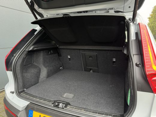 Volvo  XC40 1.5 T5 Recharge Inscription | Pano | Trekhaak | Pilot Assist | Achterbank verwarmd | Leder! | ActivLease financial lease