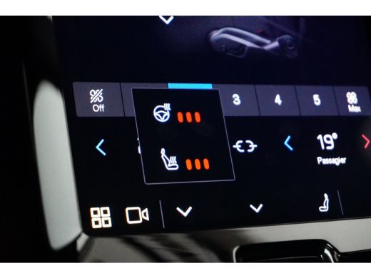 Volvo  XC60 T6 Plug-in hybrid AWD Plus Black Edition | Luchtvering | Achterbank verwarmd | Achteruitrijcamera... ActivLease financial lease