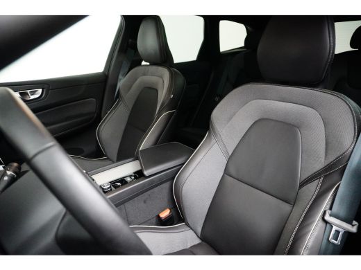 Volvo  XC60 T6 Plug-in hybrid AWD Plus Black Edition | Luchtvering | Achterbank verwarmd | Achteruitrijcamera... ActivLease financial lease