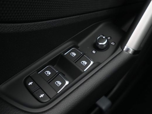 Audi Q2 35 TFSI 150 pk S-Tronic Advanced edition Panoramadak Navigatie Climatronic Parkeersensoren 113 ActivLease financial lease