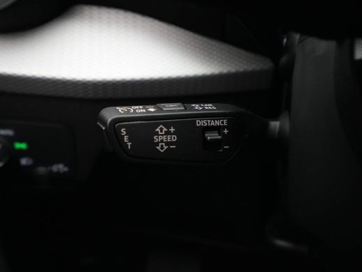 Audi Q2 35 TFSI 150 pk S-Tronic Advanced edition Panoramadak Navigatie Climatronic Parkeersensoren 113 ActivLease financial lease