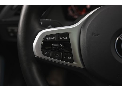 BMW 1 Serie 118i High Executive M Sport Automaat / Panoramadak / Sportstoelen / Achteruitrijcamera / Adaptiev... ActivLease financial lease