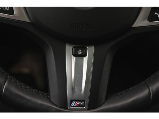 BMW 1 Serie 118i High Executive M Sport Automaat / Panoramadak / Sportstoelen / Achteruitrijcamera / Adaptiev... ActivLease financial lease