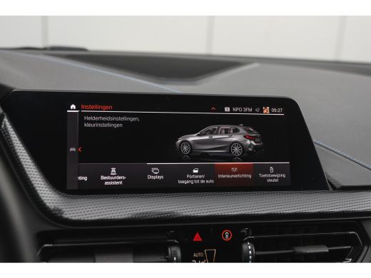BMW 1 Serie 118i High Executive M Sport Automaat / Panoramadak / Sportstoelen / Achteruitrijcamera / Adaptiev... ActivLease financial lease