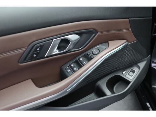 BMW 3 Serie 330e High Executive M Sport Automaat / Schuif-kanteldak / Trekhaak / Sportstoelen / Adaptieve LED... ActivLease financial lease