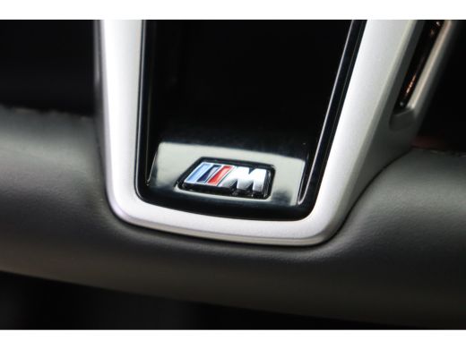 BMW 3 Serie 330e High Executive M Sport Automaat / Schuif-kanteldak / Trekhaak / Sportstoelen / Adaptieve LED... ActivLease financial lease