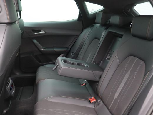 CUPRA Formentor 1.4 e-Hybrid Performance 204PK DSG Pano-Schuifdak, Trekhaak, Adaptieve Cruise Control, Achteruitr... ActivLease financial lease