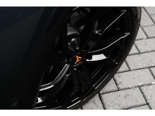 CUPRA Formentor Business 1.5 TSI e-Hybrid | Ambient light | Senheisser sound | 19" LM Glossy Black | Navi | Intel... ActivLease financial lease