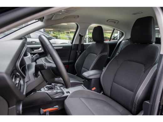 Ford Focus 1.0 EcoBoost Hybrid Trend Edition Business | Achteruitrijcamera | Apple Carplay/Android Auto|tele... ActivLease financial lease