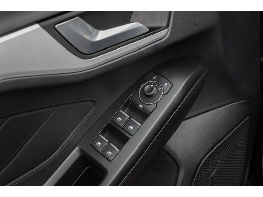 Ford Focus 1.0 EcoBoost Hybrid Trend Edition Business | Achteruitrijcamera | Apple Carplay/Android Auto|tele... ActivLease financial lease