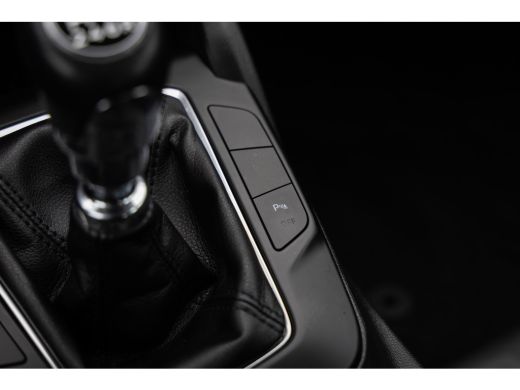 Ford Focus 1.0 EcoBoost Hybrid Trend Edition Business | Achteruitrijcamera | Apple Carplay/Android Auto|tele... ActivLease financial lease