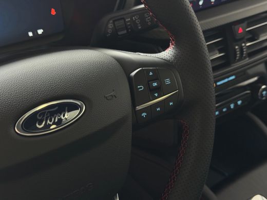 Ford Kuga 2.5 PHEV 243PK ST-LINE X HAAK SCHUIFDAK 20''LMV B&O ELEK.STOEL STOEL/STUUR/RUIT VERW. 360.CAM ActivLease financial lease