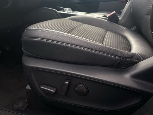 Ford Kuga 2.5 PHEV Titanium X | Pano-dak | Wegklap Trekhaak | B&O audio | 100% Dealer Onderhouden | Standka... ActivLease financial lease