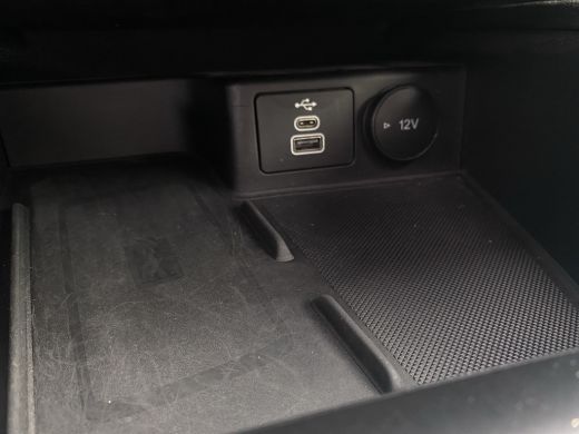 Ford Kuga 2.5 PHEV Titanium X | Pano-dak | Wegklap Trekhaak | B&O audio | 100% Dealer Onderhouden | Standka... ActivLease financial lease