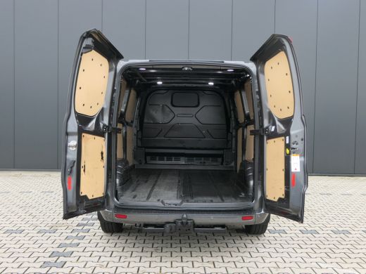 Ford Transit Custom 300 2.0 TDCI L2H1 Limited | Trekhaak | Camera | Lane Assist | Stoelverwarming | Verwarmde Voorrui... ActivLease financial lease