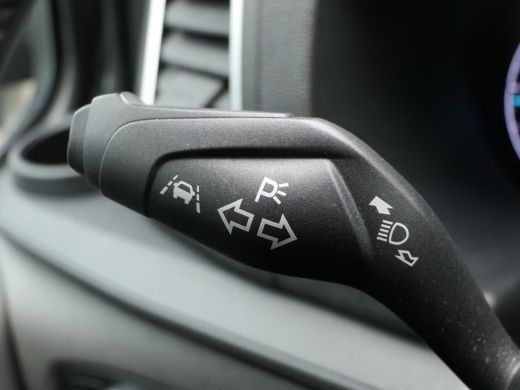 Ford Transit Custom 300 2.0 TDCI L2H1 Limited | Trekhaak | Camera | Lane Assist | Stoelverwarming | Verwarmde Voorrui... ActivLease financial lease