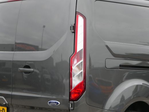 Ford Transit Custom 300 2.0 TDCI L2H1 Limited | Trekhaak | Camera | Lane Assist | Stoelverwarming | Verwarmde Voorrui... ActivLease financial lease