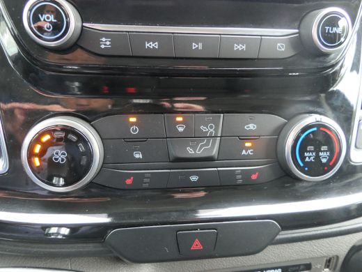 Ford Transit Custom 300 2.0 TDCI L2H1 Limited | Trekhaak | Camera | Lane Assist | Stoelverwarming | Verwarmde Voorrui... ActivLease financial lease