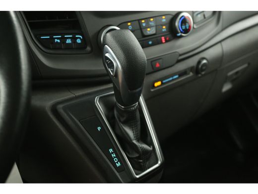 Ford Transit Custom 340 2.0 TDCI L2H1 | DC | Automaat | Airco | Cruise | Camera | 2xSchuifdeur | Carplay | Trekh. Imp... ActivLease financial lease
