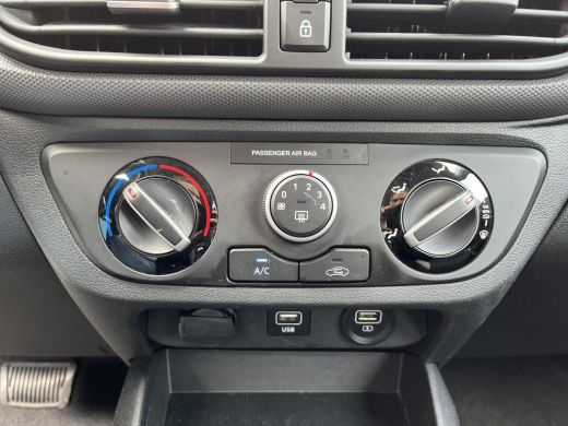 Hyundai i10 1.0 Automaat | Rijklaarprijs! | Apple Carplay/ Android Auto | Stoel & stuurverwarming | Cruise Co... ActivLease financial lease