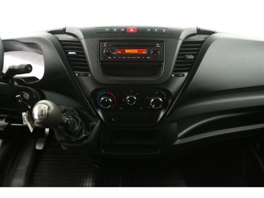 Iveco Daily 35S14 2.3 410 | Foodtruck | Bezorgauto | Verkoopwagen | Bakwagen | Zijdeur | Camper | Inrichting ... ActivLease financial lease