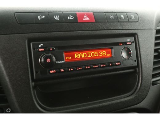 Iveco Daily 35S14 2.3 410 | Foodtruck | Bezorgauto | Verkoopwagen | Bakwagen | Zijdeur | Camper | Inrichting ... ActivLease financial lease