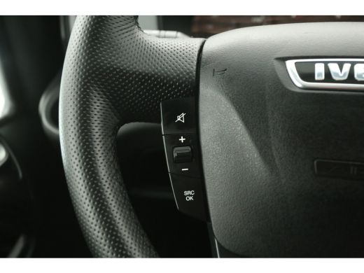 Iveco Daily 35S14 2.3 410 | Foodtruck | Bezorgauto | Verkoopwagen | Bakwagen | Zijdeur | Camper | Inrichting ... ActivLease financial lease