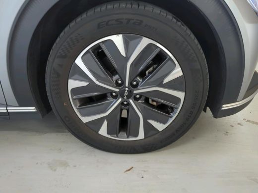 Kia EV6 58 kWh NL-AUTO | NAVI | 1/2 LEDER ActivLease financial lease