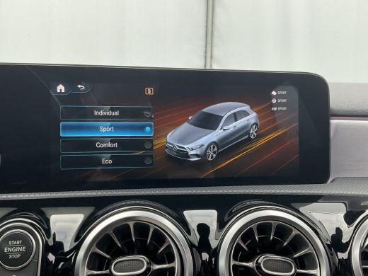 Mercedes-Benz A-Klasse 180 Business Solution AMG Pano Memory Sfeerverl Carplay Led Stoelverw VOL! ActivLease financial lease