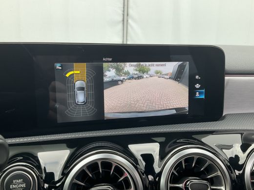 Mercedes-Benz A-Klasse 180 Business Solution AMG Pano Memory Sfeerverl Carplay Led Stoelverw VOL! ActivLease financial lease