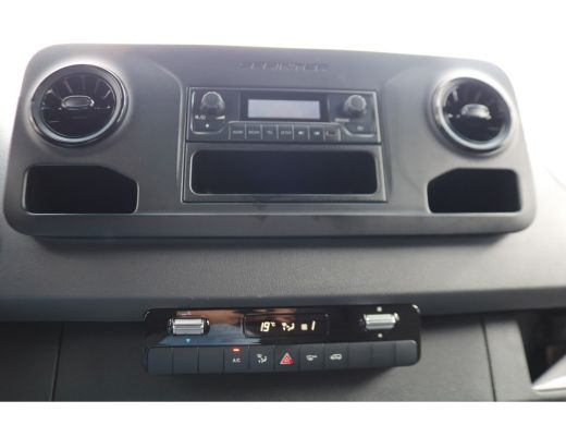 Mercedes-Benz eSprinter L2 H2 55 kWh Airco 270gr Achterdeuren ActivLease financial lease