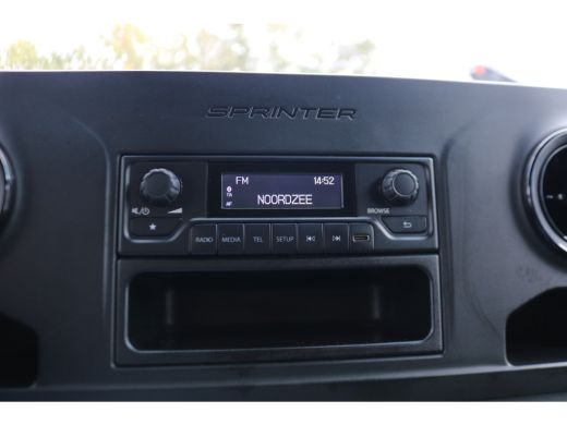 Mercedes-Benz eSprinter L2 H2 55 kWh Airco 270gr Achterdeuren ActivLease financial lease