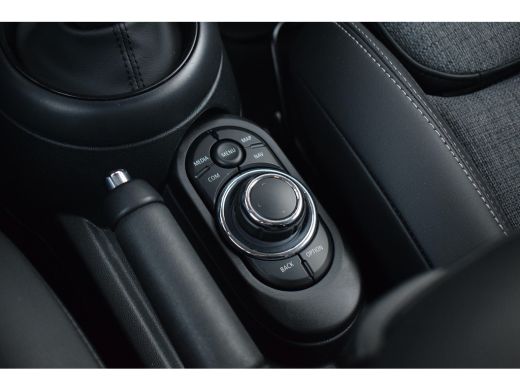 Mini Cooper 1.5 Cooper Camden Edition | Apple CarPlay | Half Leer | Cruise | Climate ActivLease financial lease