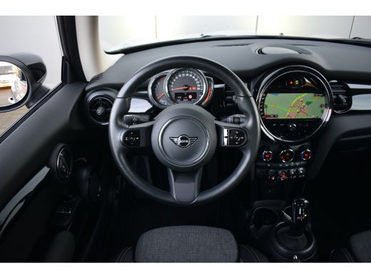 Mini Cooper 1.5 Cooper Camden Edition | Apple CarPlay | Half Leer | Cruise | Climate ActivLease financial lease