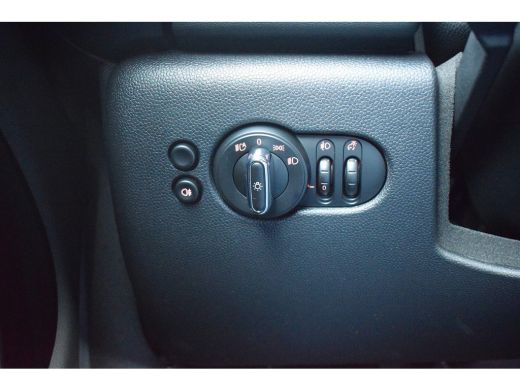 Mini Cooper 1.5 Cooper Camden Edition | Apple CarPlay | Half Leer | Cruise | Climate ActivLease financial lease