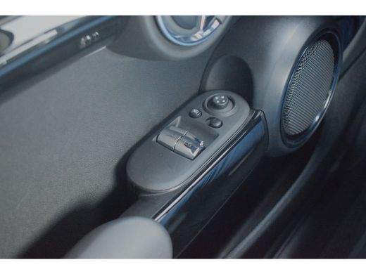 Mini Cooper 1.5 Cooper Camden Edition | Apple CarPlay | Half Leer | Cruise | Climate ActivLease financial lease