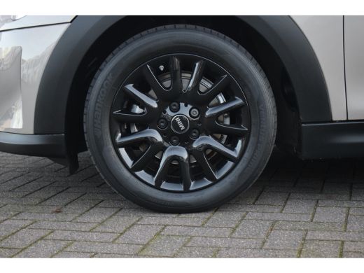 Mini Cooper 1.5 Cooper Camden Edition | Apple CarPlay | Half Leer | Cruise | Climate ActivLease financial lease