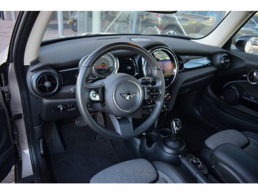 Mini Cooper 1.5 Cooper Camden Edition | Apple CarPlay | Half Leer | Cruise | Climate ActivLease financial lease
