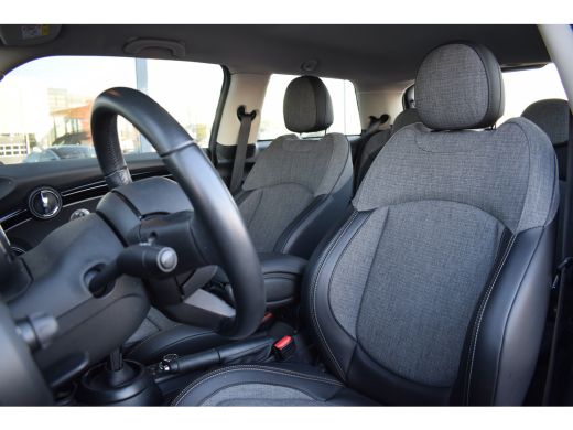 Mini Cooper 1.5 Cooper Camden Edition | Apple CarPlay | Half Leer | Cruise | Climate ActivLease financial lease