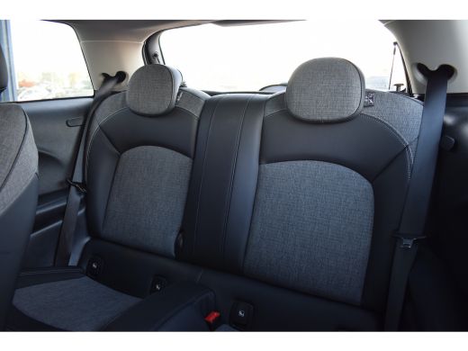 Mini Cooper 1.5 Cooper Camden Edition | Apple CarPlay | Half Leer | Cruise | Climate ActivLease financial lease