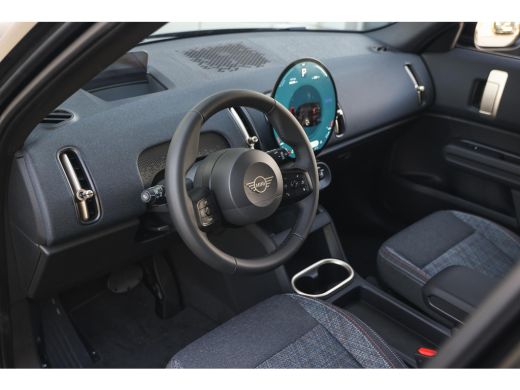 Mini Countryman E / LED / Head-Up / Stoelverwarming / Parking Assistant ActivLease financial lease