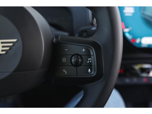 Mini Countryman E / LED / Head-Up / Stoelverwarming / Parking Assistant ActivLease financial lease
