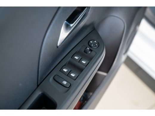 Opel Corsa 1.2 Edition | Stuurverwarming | Apple Carplay & Android Auto | Parkeersensoren | Cruise Controle ... ActivLease financial lease