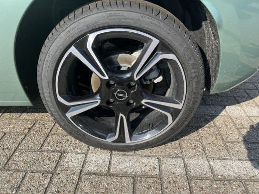 Opel Corsa Hybrid Yes | Cruise control | LED koplampen | Parkeersensor achter ActivLease financial lease