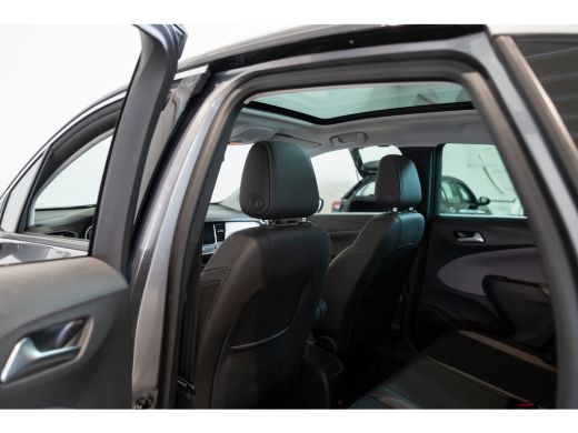 Opel Crossland X 1.2 Turbo Innovation | Panoramadak | Trekhaak | LED | Navi | Climate Controle | Camera | 17 Inch ... ActivLease financial lease