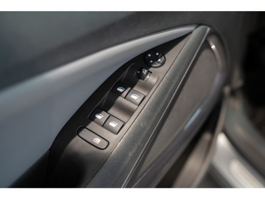Opel Crossland X 1.2 Turbo Innovation | Panoramadak | Trekhaak | LED | Navi | Climate Controle | Camera | 17 Inch ... ActivLease financial lease