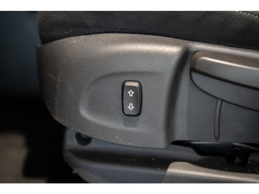 Opel Crossland X 1.2 Turbo Innovation | Panoramadak | Trekhaak | LED | Navi | Climate Controle | Camera | 17 Inch ... ActivLease financial lease